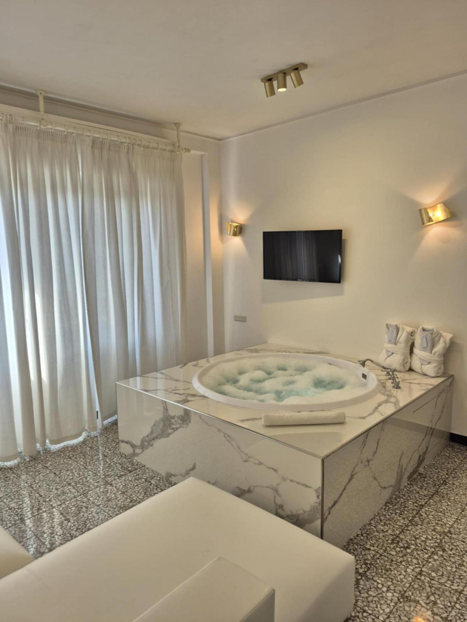 Eveline Portosole Hotel San Remo Zewnętrze zdjęcie